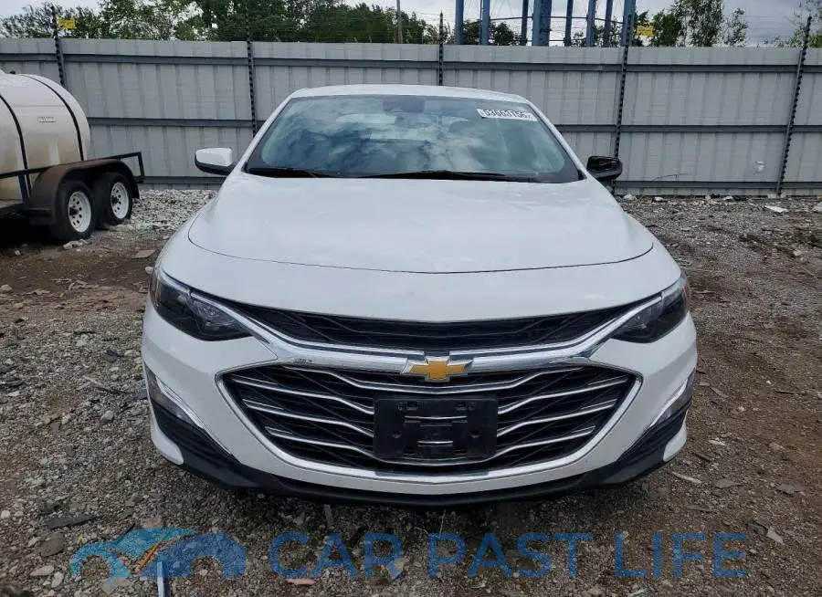 1G1ZB5ST1SF107640# 5