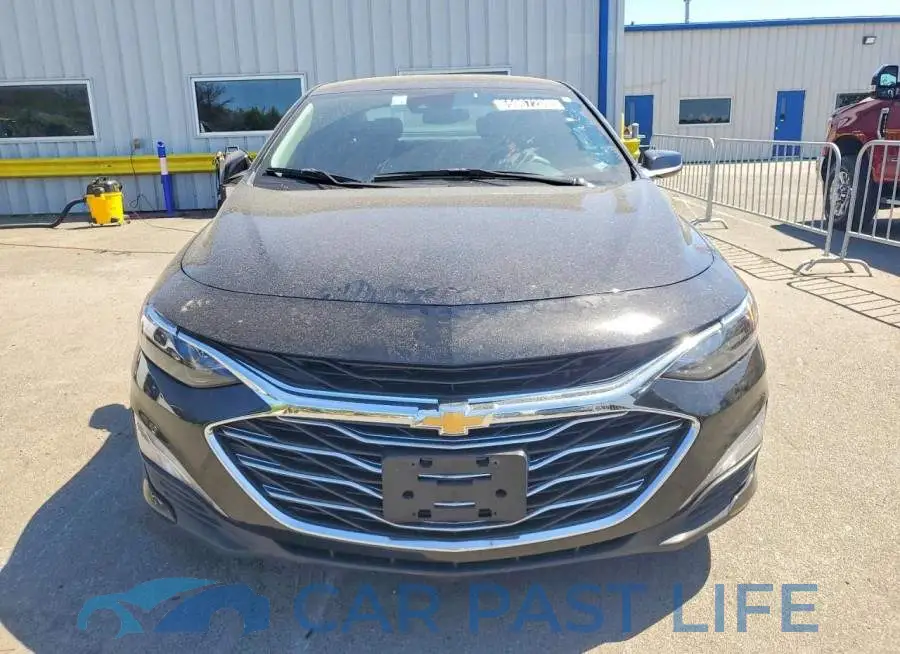 1G1ZD5ST8SF149149# 5