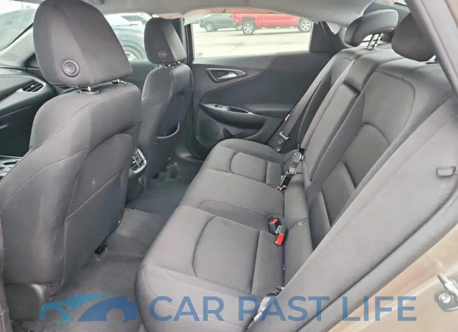 1G1ZD5ST8SF149961# 10