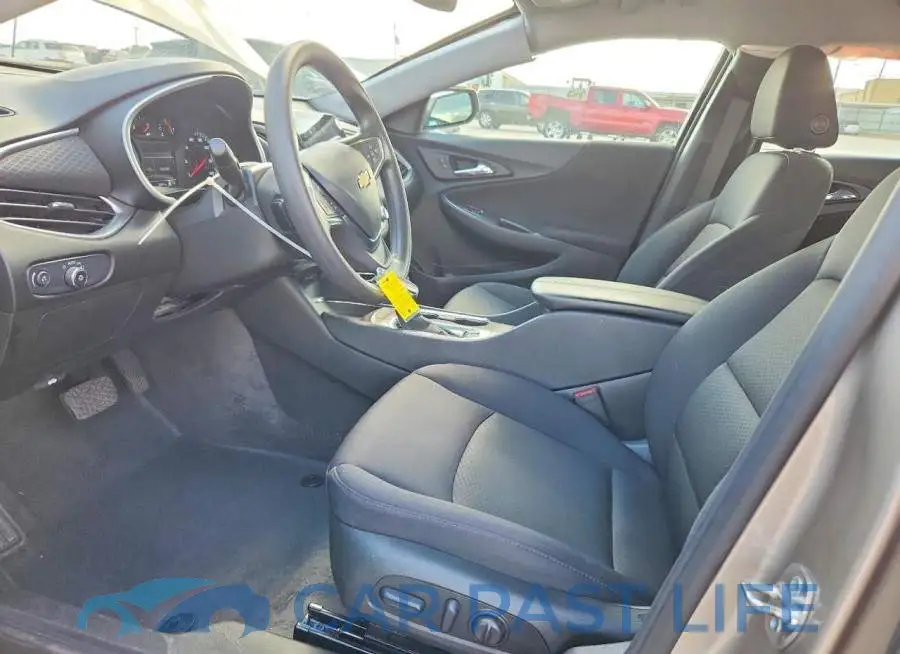 1G1ZD5ST8SF149961# 7