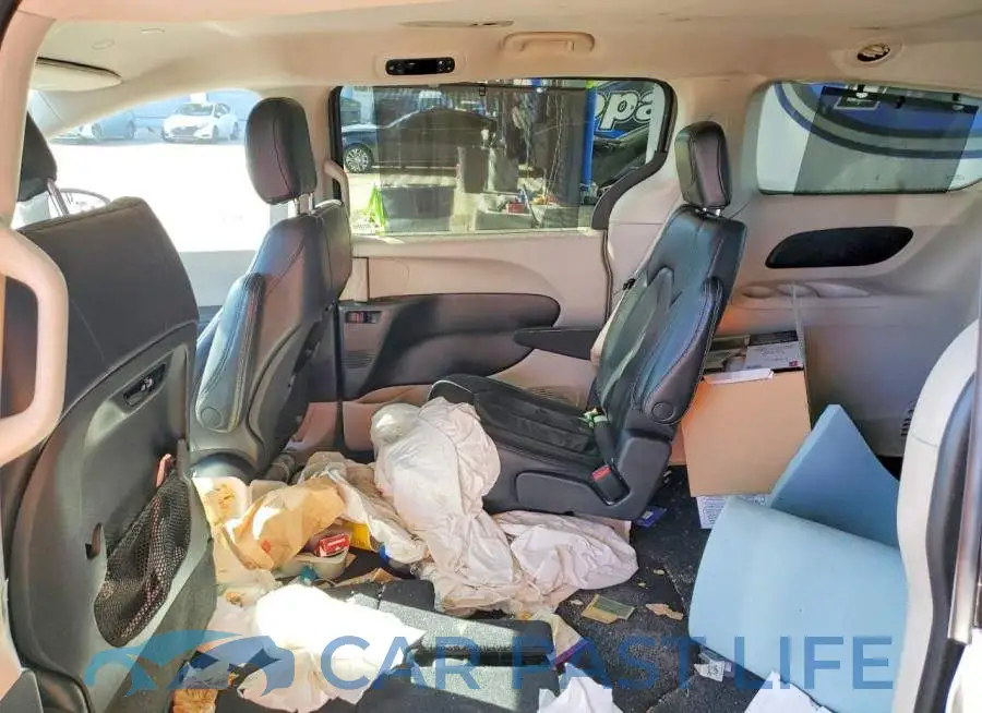 2C4RC1BG0NR181614# 10