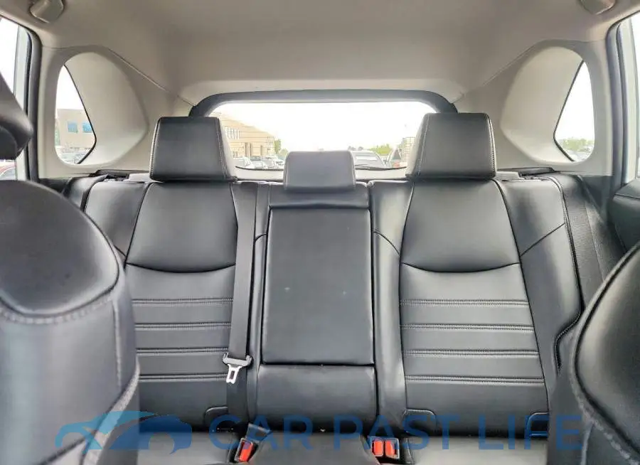 2T3A1RFV8RW422647# 10