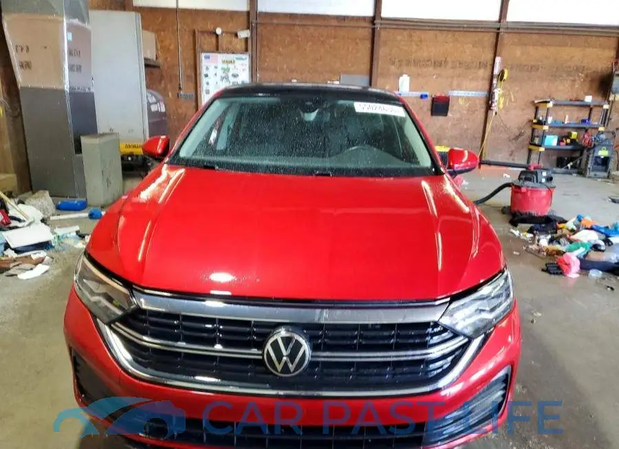3VW7M7BU6PM045637# 5