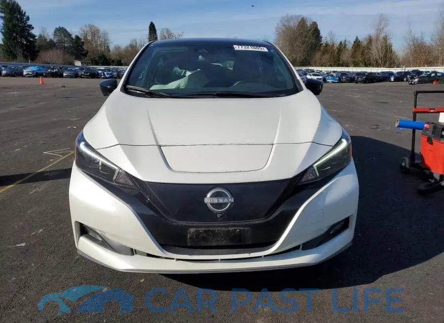 1N4CZ1CV6RC556749# 5