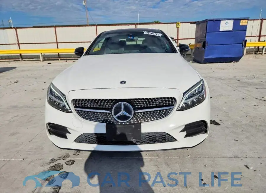 WDDWJ8DB1KF891939# 5