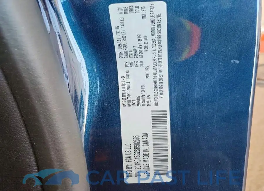 2C4RC1BG2SR502595# 13