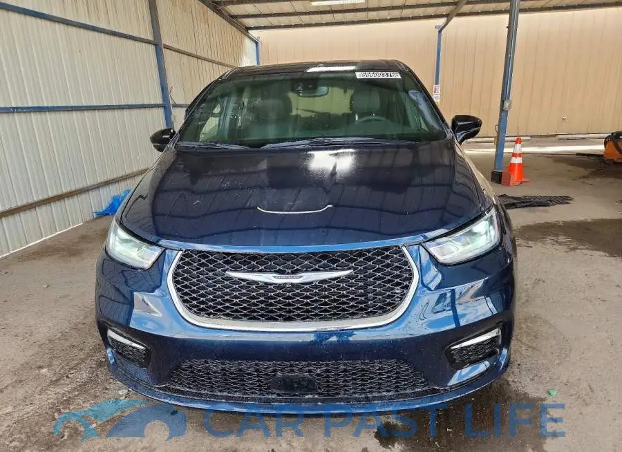 2C4RC1BG2SR502595# 5