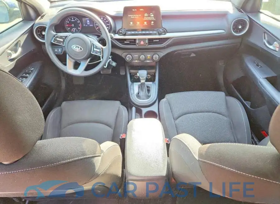 3KPF24AD4LE176526# 8