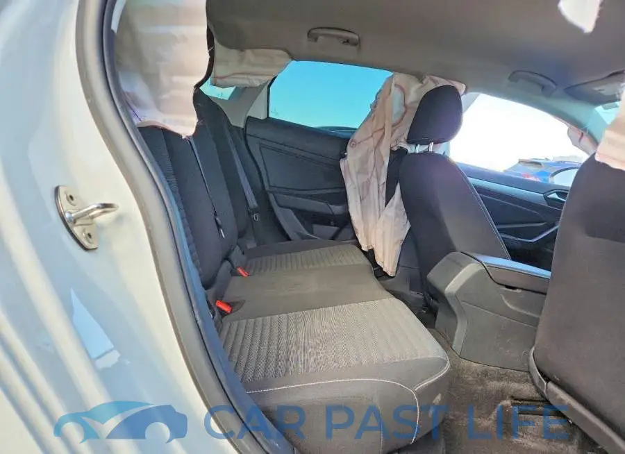 3VW4M7BU1PM044849# 10