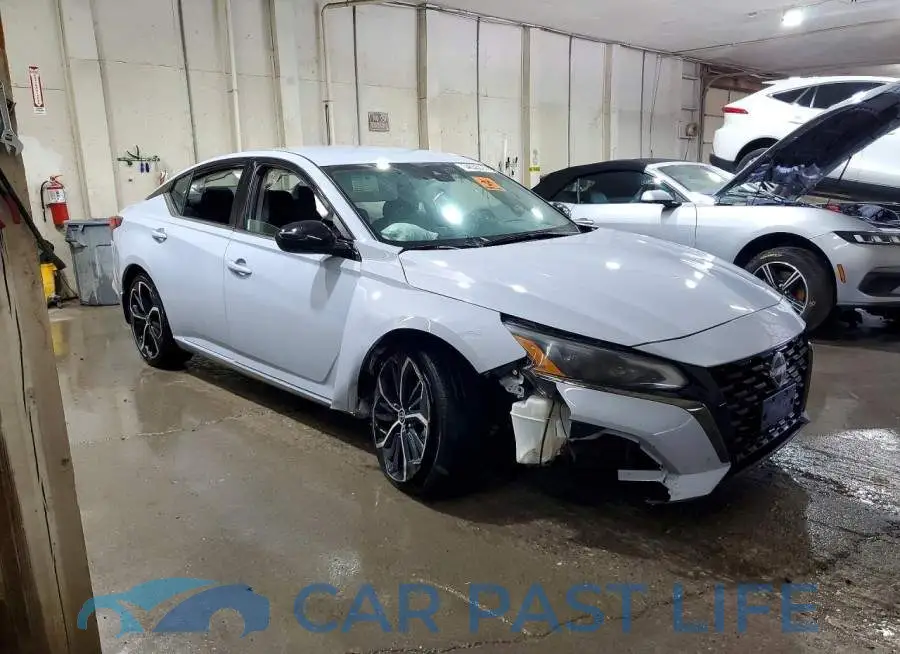 1N4BL4CV1PN364011# 4