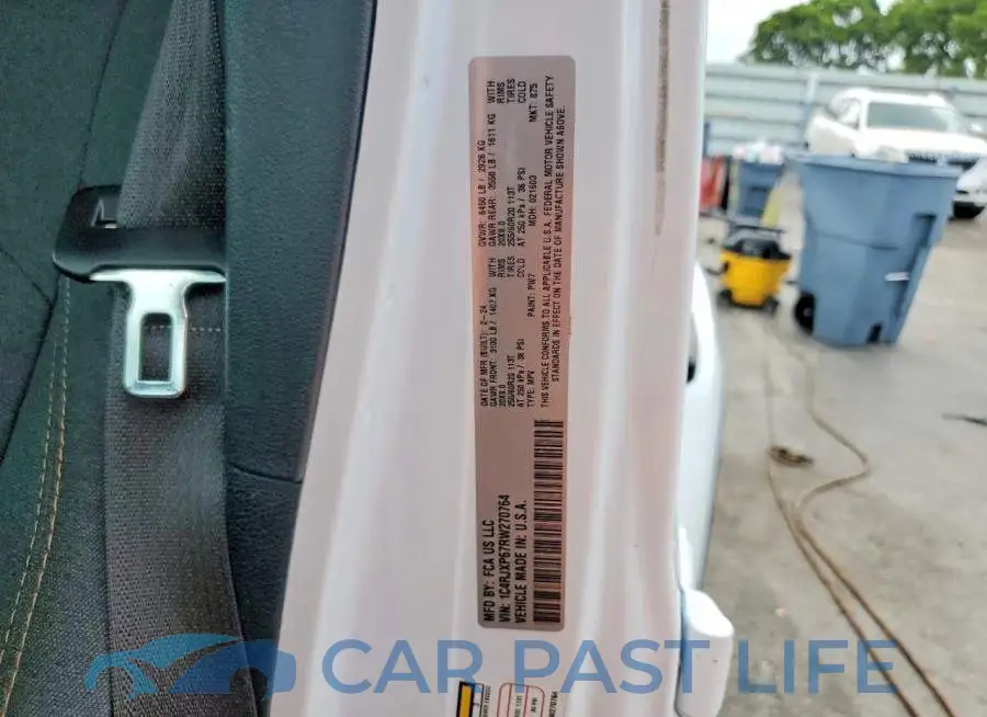 1C4RJXP67RW270764# 12