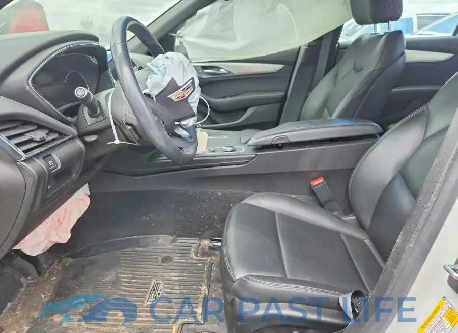 1G6DS5RK0P0114235# 7