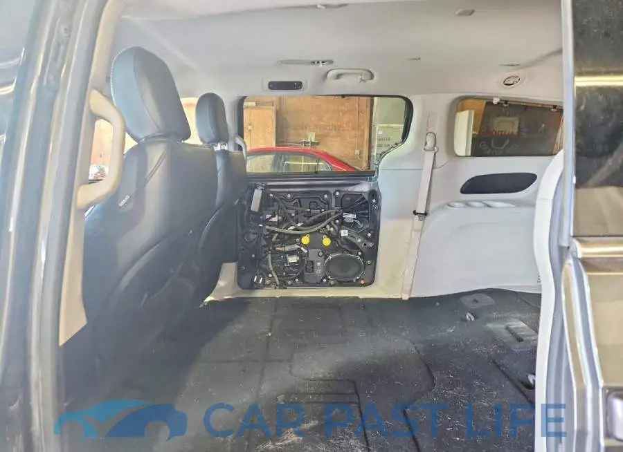 2C4RC1BG0NR158592# 11