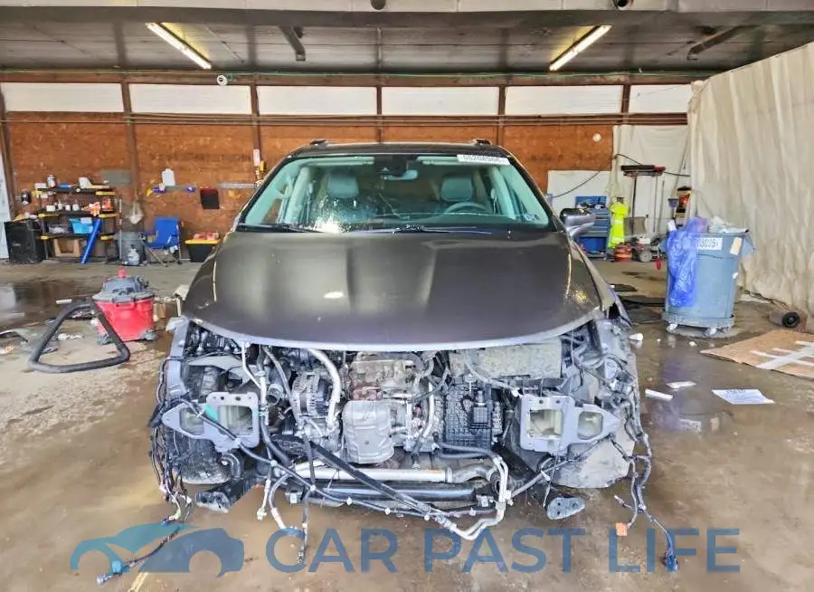 2C4RC1BG0NR158592# 5
