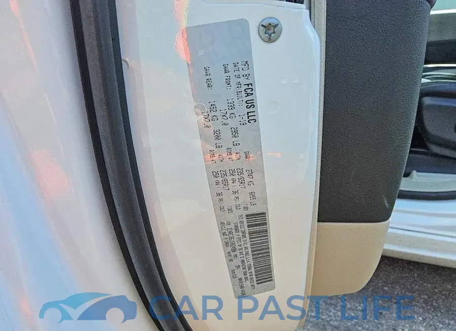 2C4RC1BG1KR624980# 13