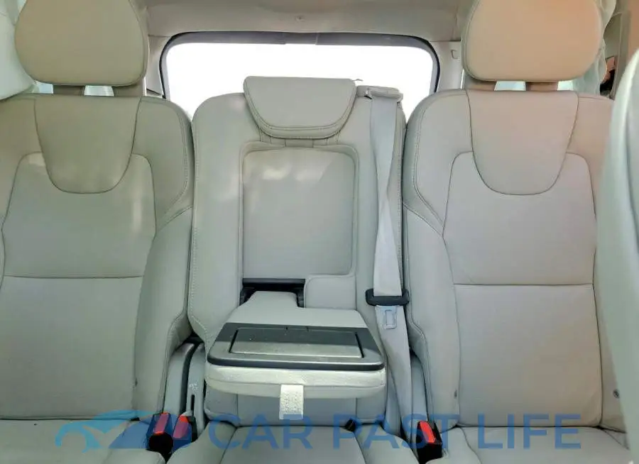 YV4A22PK8M1686609# 10