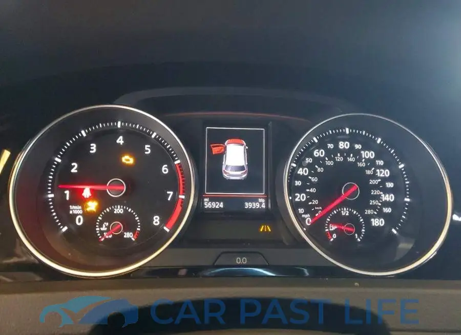 3VW6T7AU0KM013775# 9