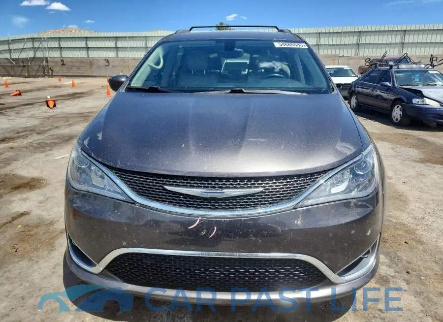 2C4RC1BG4HR513090# 5