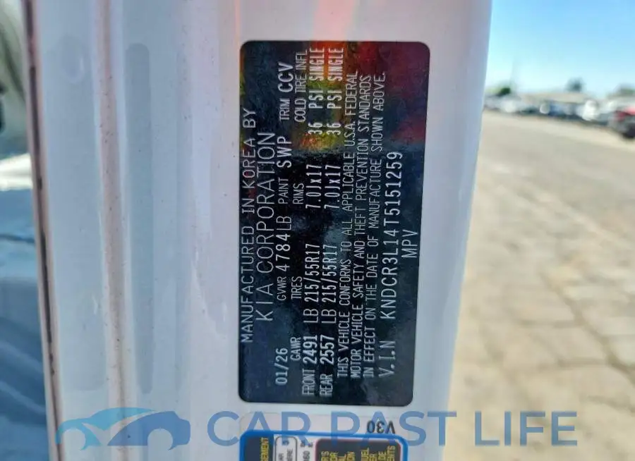 KNDCR3L14T5151259# 12