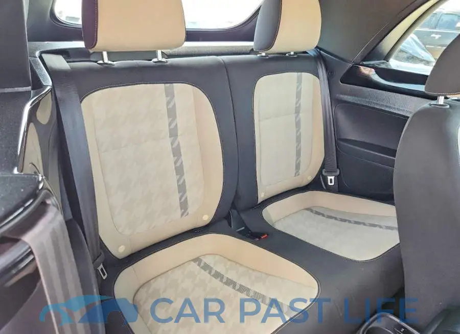 3VW5DAAT8JM502890# 10