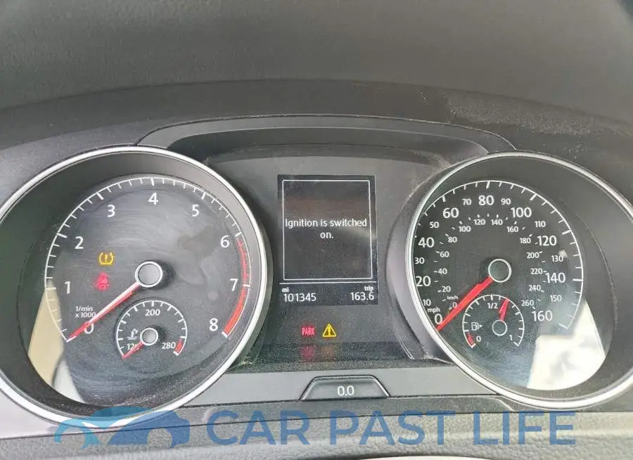 3VWW57AUXKM028925# 9