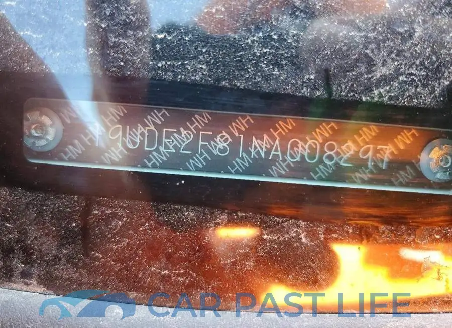 19UDE2F81NA008297# 12