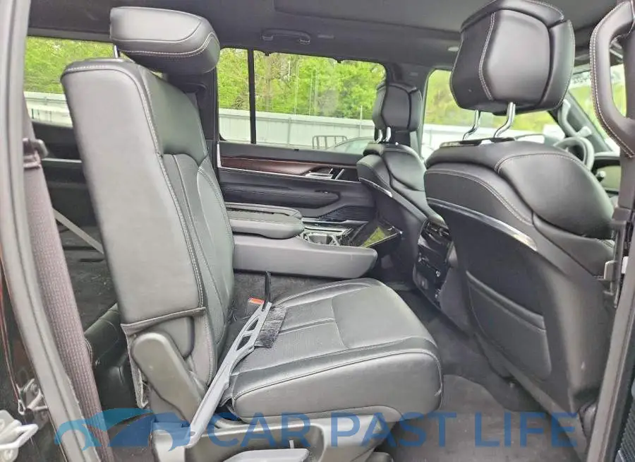 1C4SJVEJ3PS550280# 11