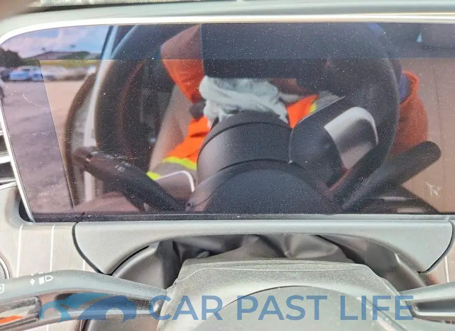 W1KLF4GB9SA128279# 9