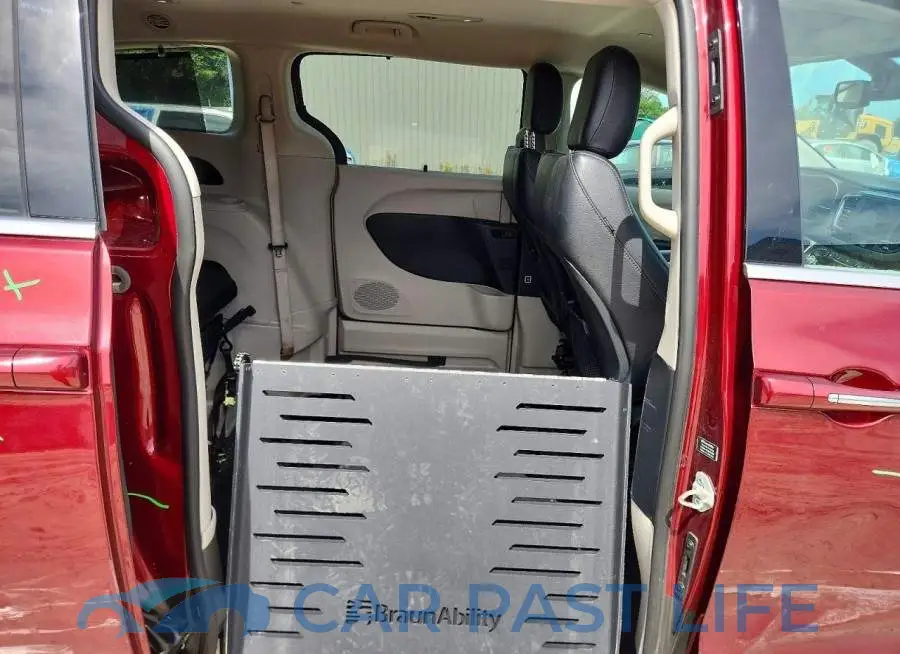 2C4RC1BGXLR182881# 11