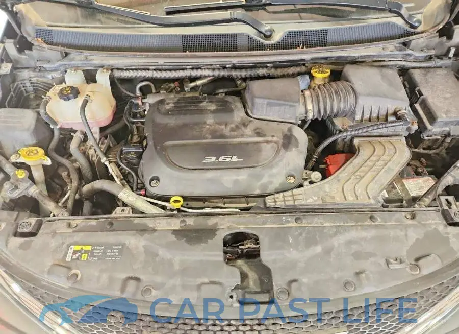 2C4RC1DG2HR552385# 12