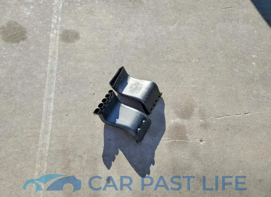 1FADP5AU5JL100905# 12