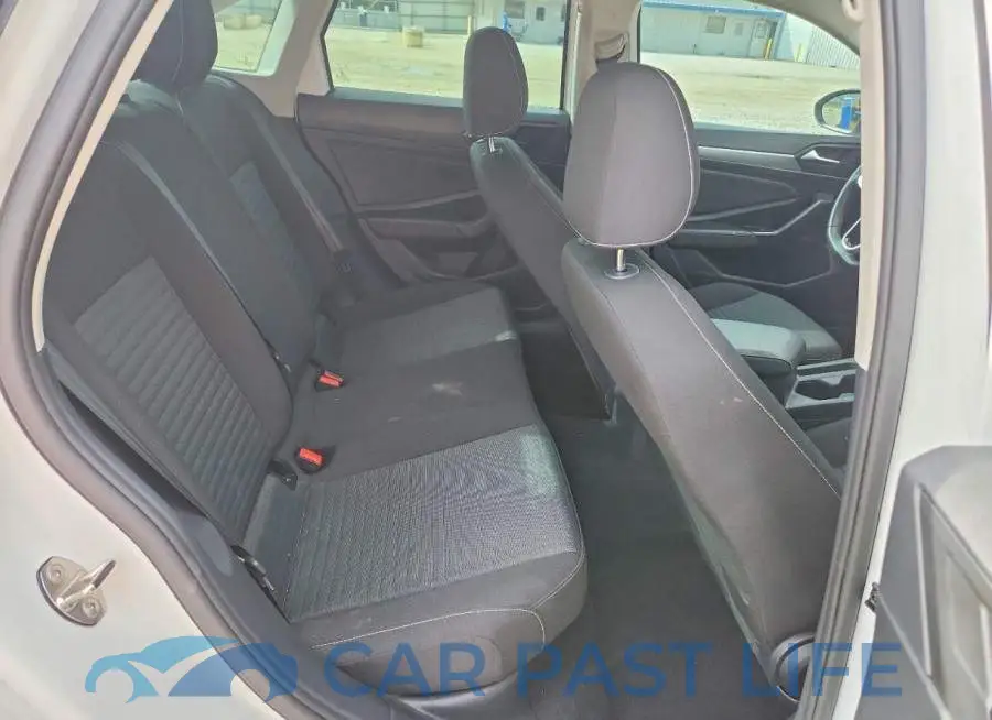 3VW5M7BU3RM100720# 10