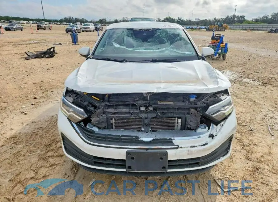 3VW5M7BU3RM100720# 5