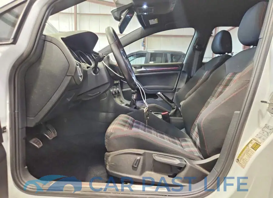 3VW5T7AU6LM006374# 7