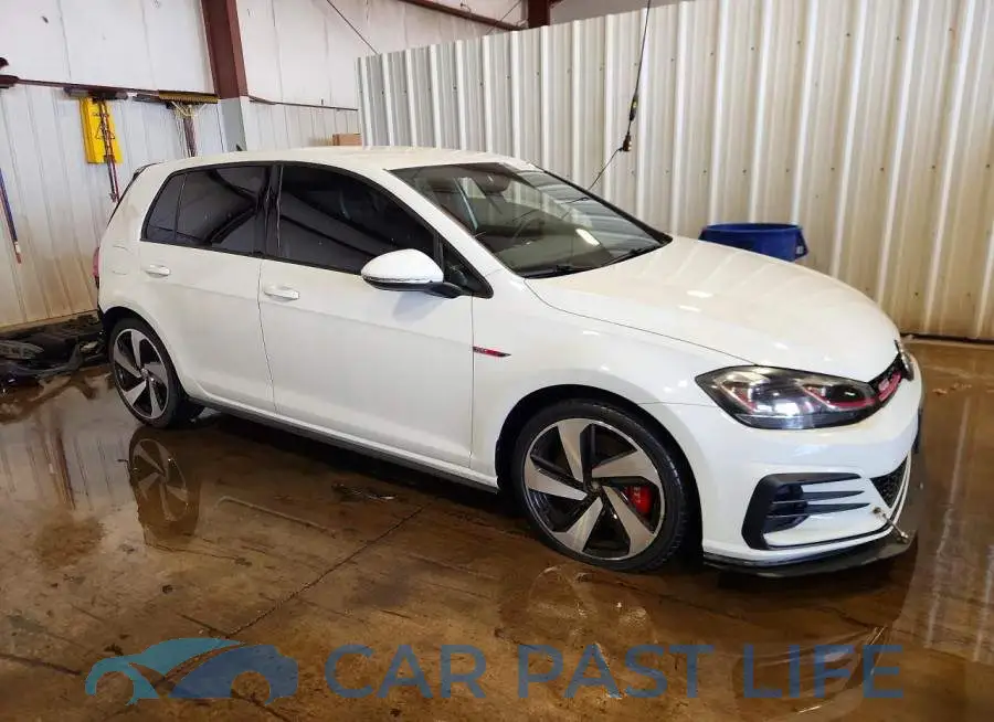 3VW5T7AU6LM006374# 4