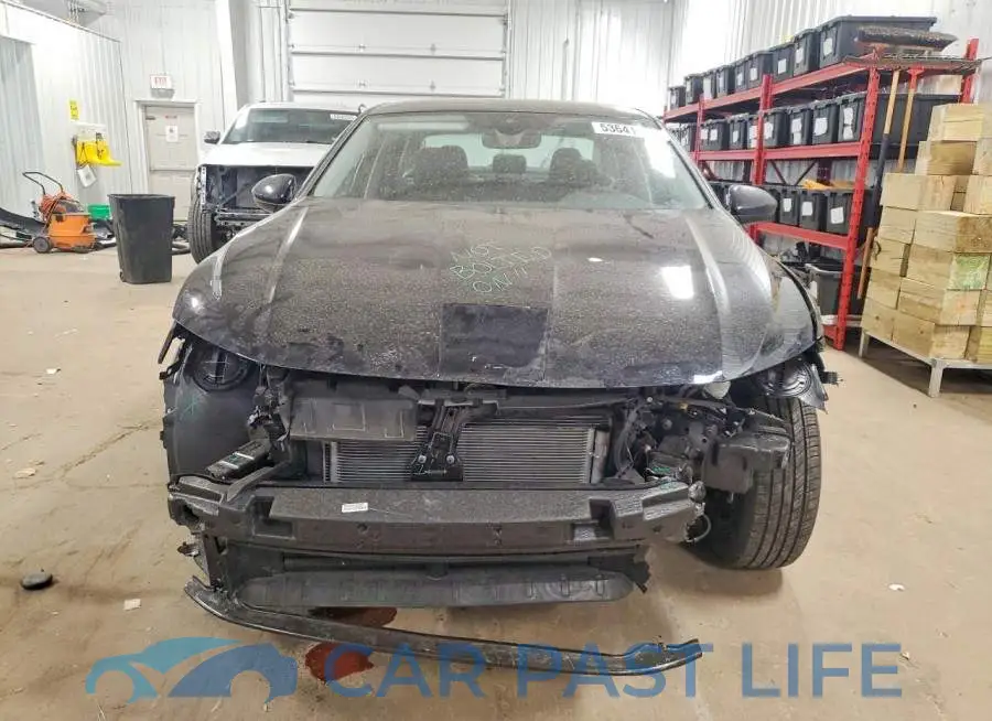 3VW5W7BU5TM031577# 5
