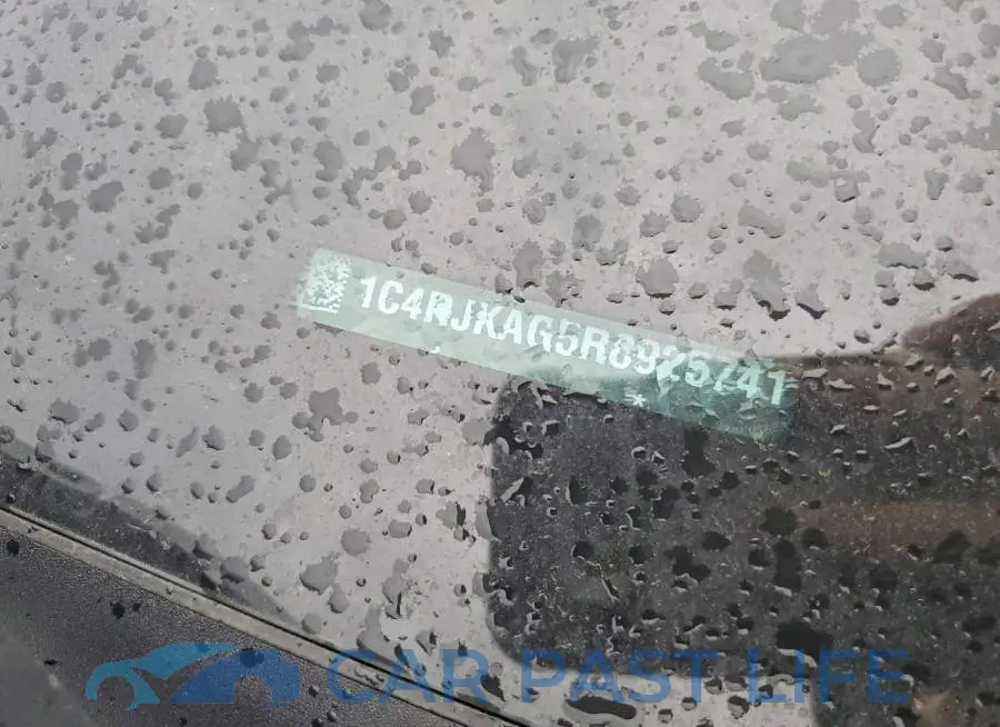 1C4RJKAG5R8925741# 12
