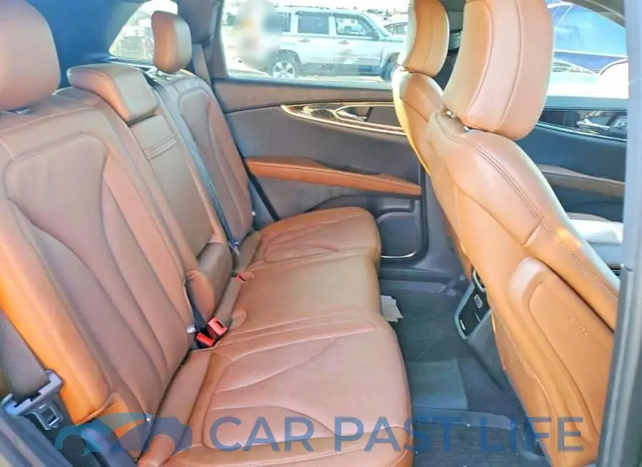 2LMPJ8KP3PBL23942# 11