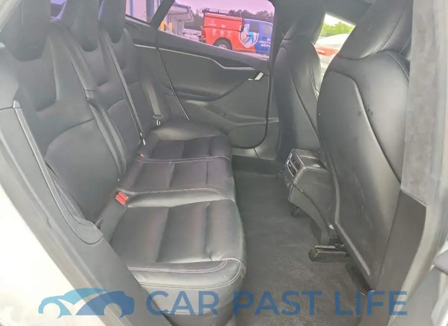 5YJSA1E48LF412339# 10