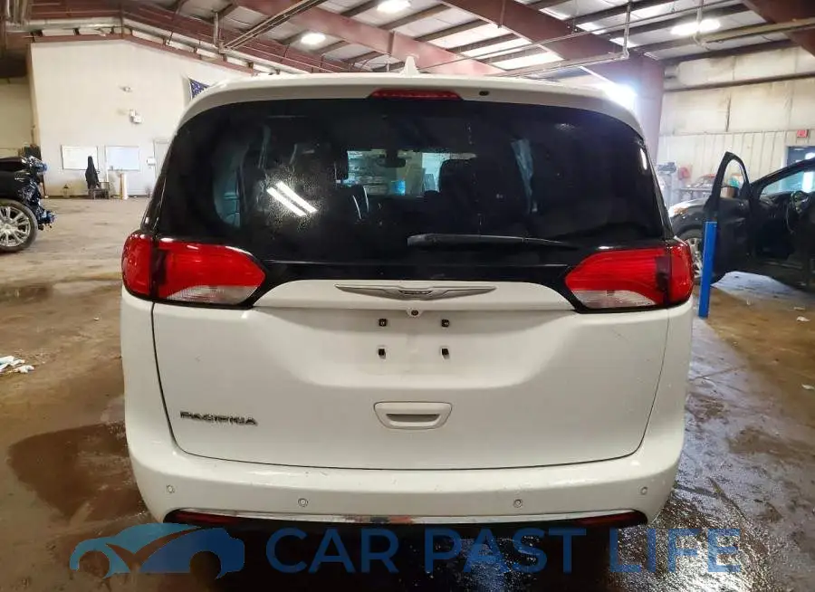 2C4RC1EG2HR599706# 6