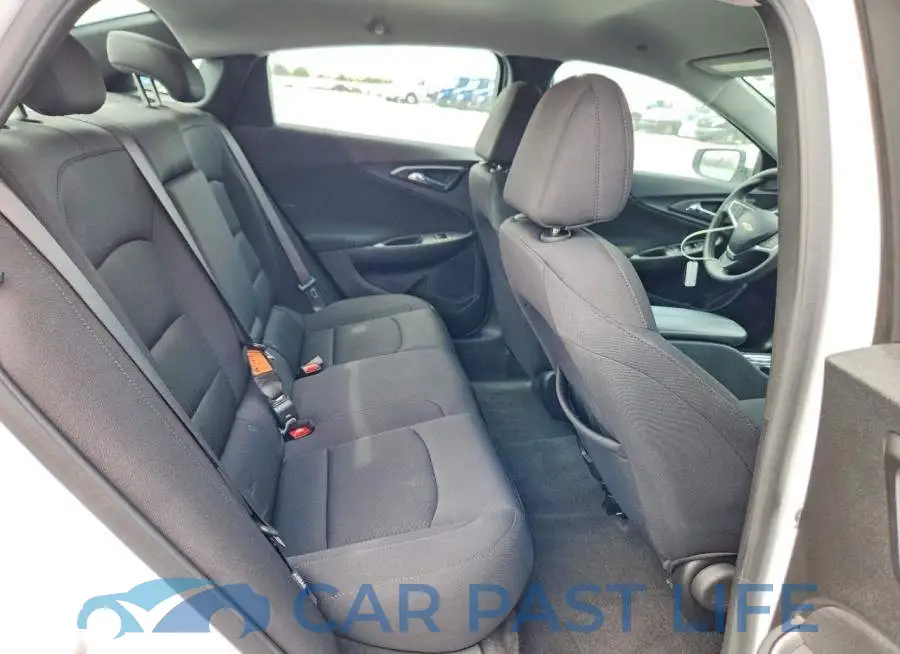 1G1ZD5ST9SF117780# 10