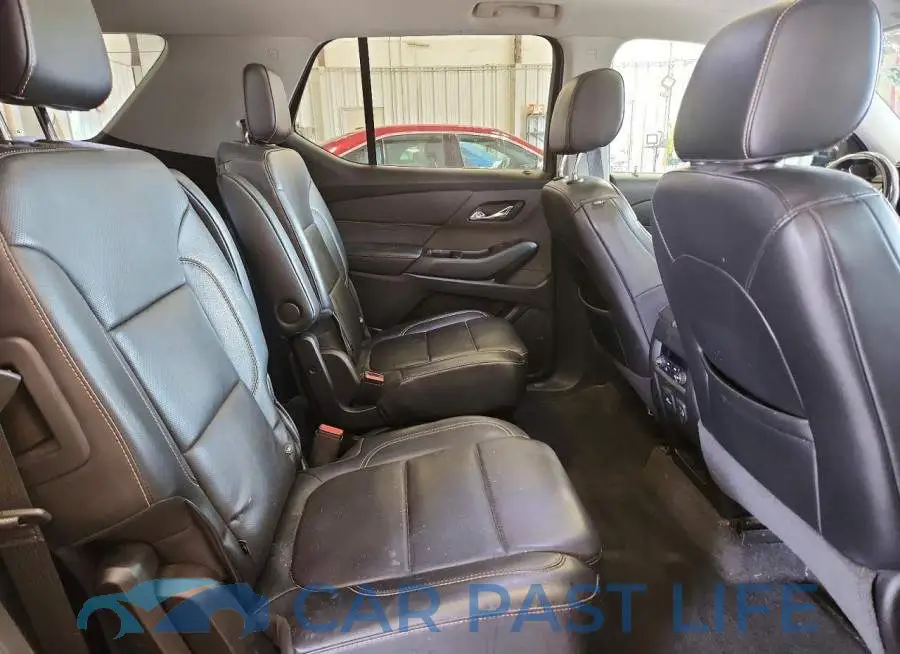 1GNEVJKW5JJ239433# 11