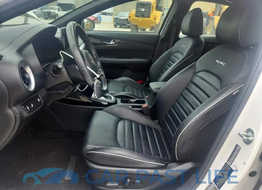 3KPF54AD5PE625922# 7