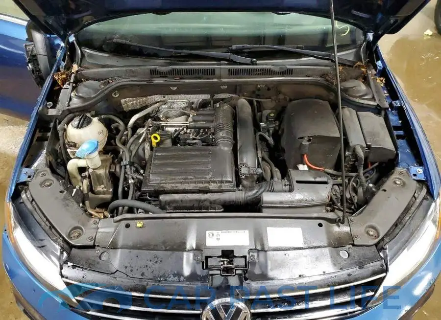 3VW2B7AJ2HM213184# 11
