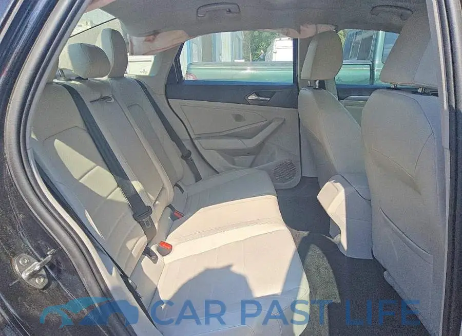 3VW7M7BU4PM051081# 10