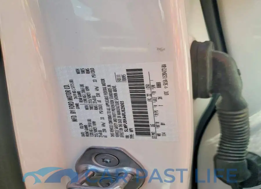 5LMPJ8K44RJ829065# 12