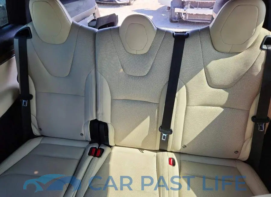 7SAXCAE58PF424945# 10