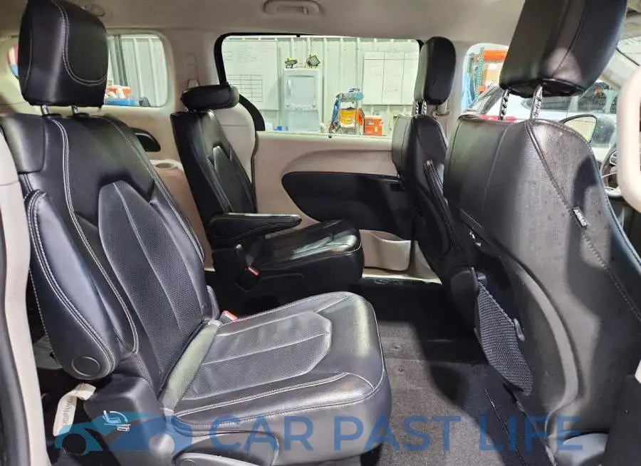 2C4RC1BG8NR194451# 11