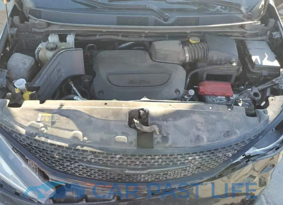 2C4RC1EGXKR548574# 12