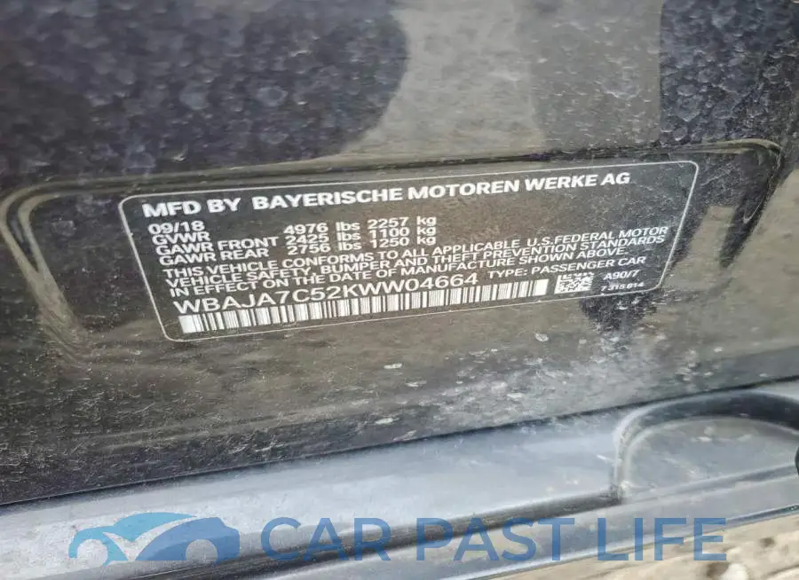 WBAJA7C52KWW04664# 12